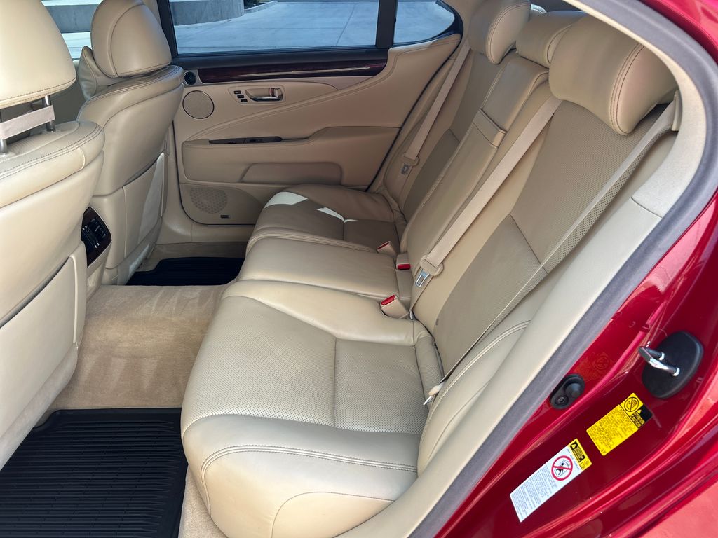 2014 Lexus LS L - Photo 29
