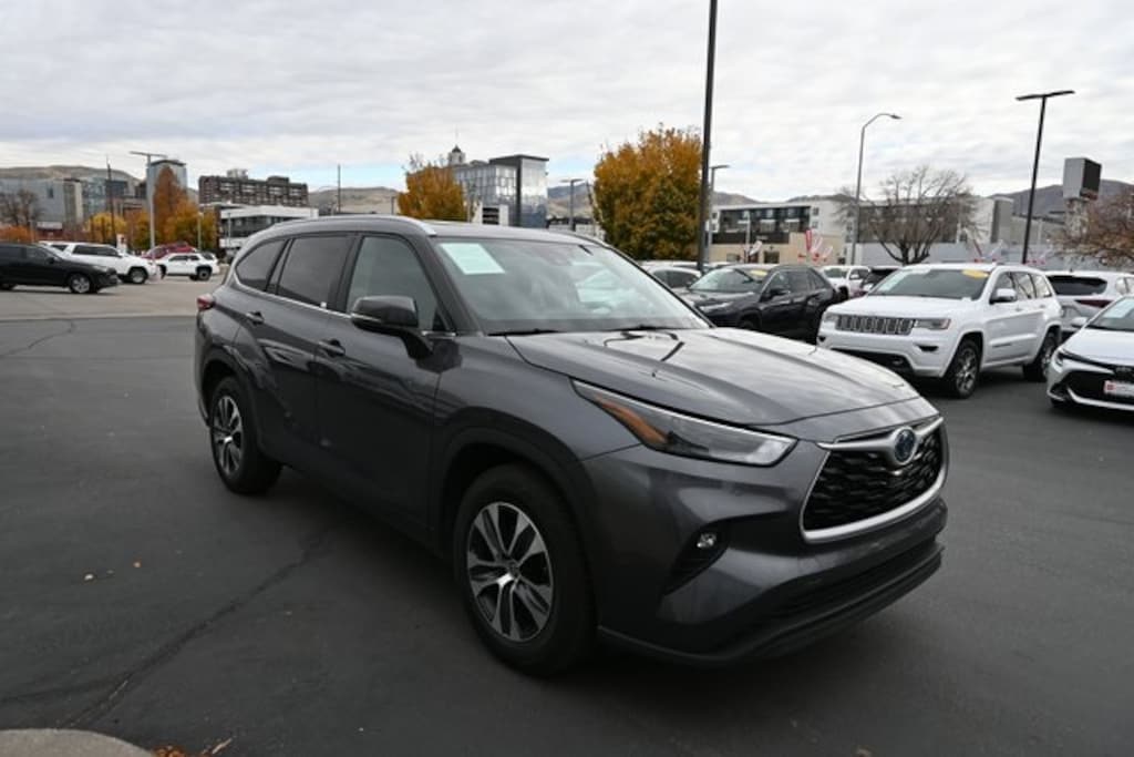 Certified 2023 Toyota Highlander Hybrid XLE SUV