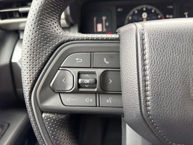 2026 Toyota Tacoma SR5 - Photo 13