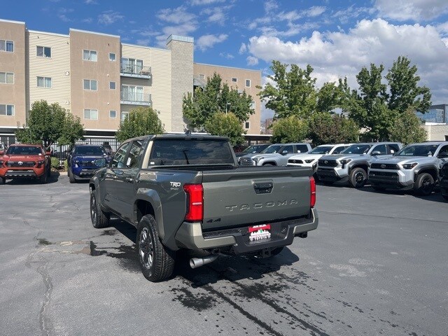 2025 Toyota Tacoma TRD Sport 4x4 Double Cab photo 3