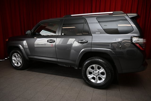 2023 Toyota 4Runner SR5 Premium photo 4