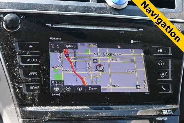 2017 Toyota Prius V photo 3