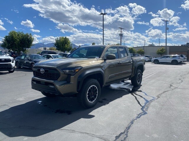2025 Toyota Tacoma TRD Off-Road 4x4 Double Cab photo 2