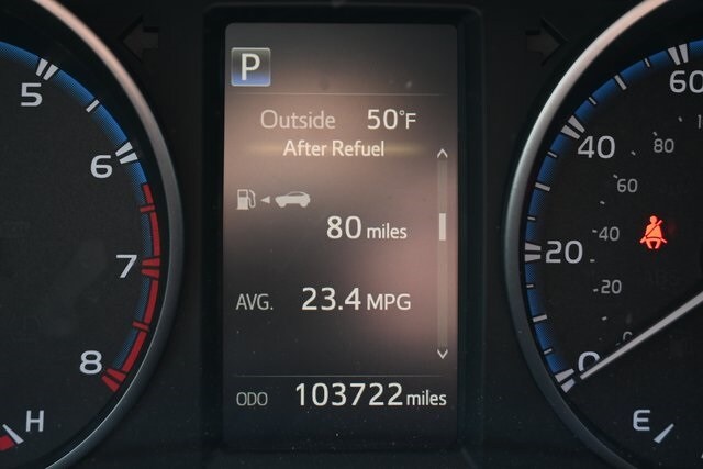 2018 Toyota RAV4 LE photo 2