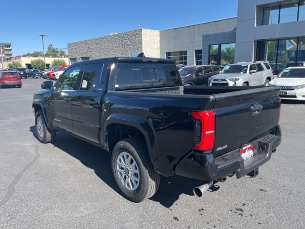 New 2025 Toyota Tacoma SR5 4X4 DOUBLE CAB