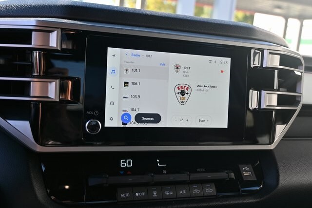 2025 Toyota Tundra SR5 photo 4