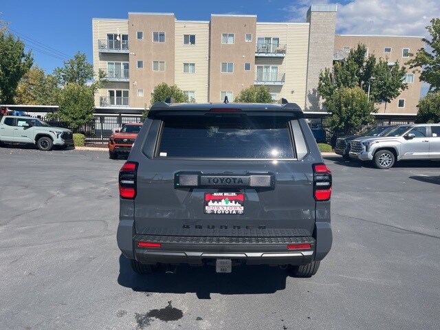 2025 Toyota 4Runner SR5 photo 2
