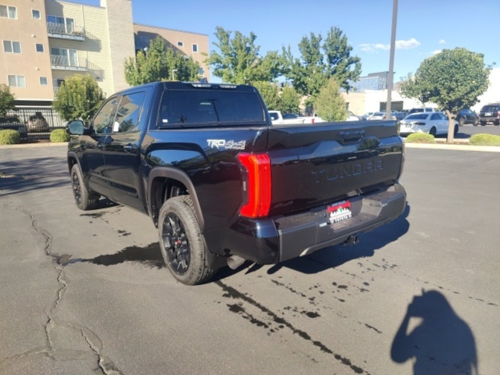 New 2026 Toyota Tundra Limited LIMITED CREWMAX 5.5