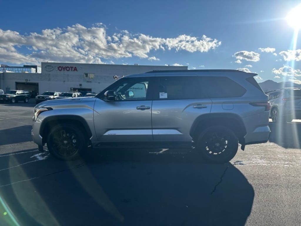 New 2026 Toyota Sequoia Limited LIMITED HYBRID