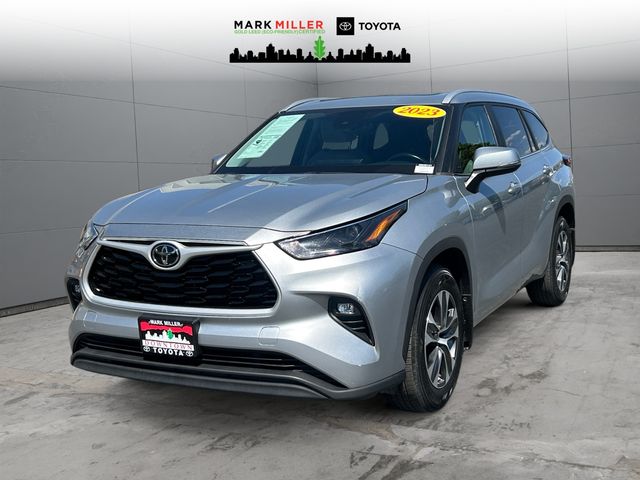 2023 Toyota Highlander XLE AWD's photo