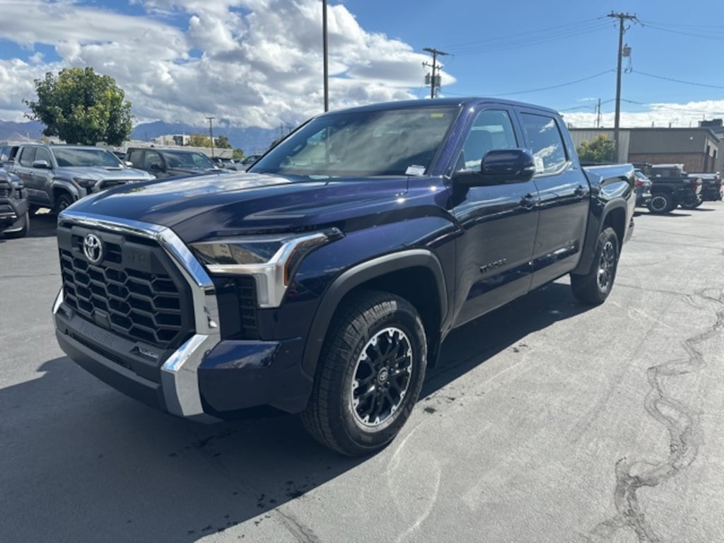New 2026 Toyota Tundra SR5 SR5 CREWMAX 5.5