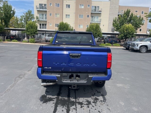 2025 Toyota Tacoma SR5 4x4 Double Cab photo 3