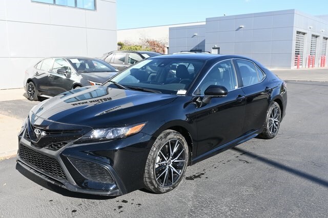 2024 Toyota Camry SE photo 4