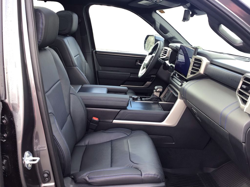 2026 Toyota Tundra Platinum - Photo 18