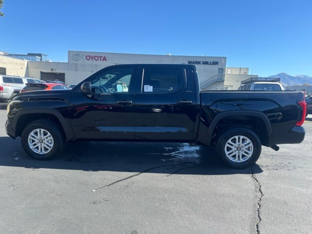 New 2026 Toyota Tundra SR5 SR5 CREWMAX 5.5