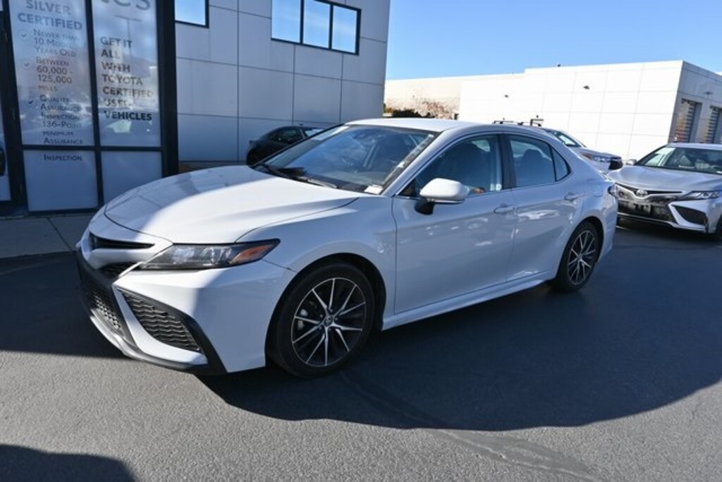 Used 2023 Toyota Camry SE Sedan