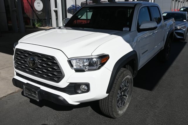 2023 Toyota Tacoma TRD V6 photo 2