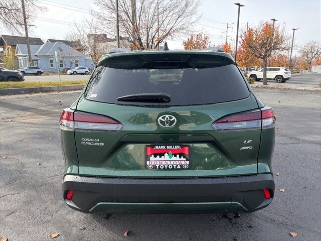 2026 Toyota Corolla Cross LE photo 3
