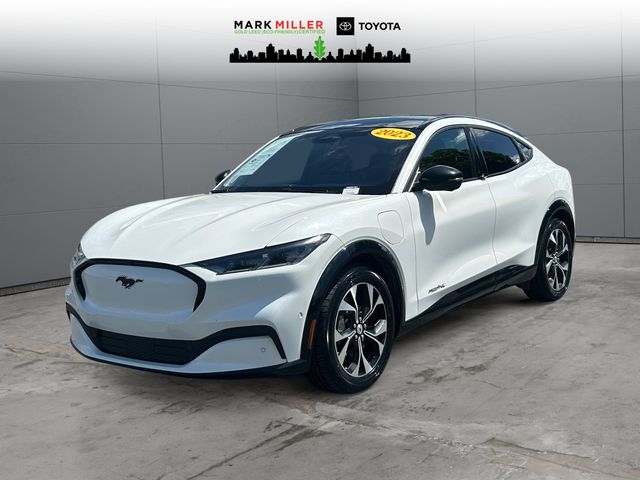 2023 Ford Mustang-Mach-e Premium's photo