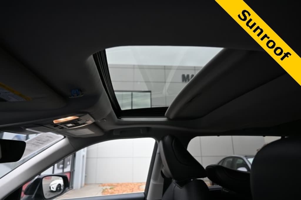 Used 2023 Toyota Highlander Hybrid XLE SUV