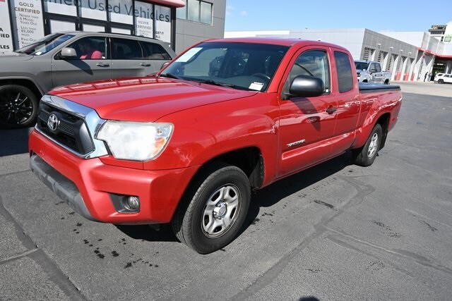 2015 Toyota Tacoma PreRunner Access Cab photo 3