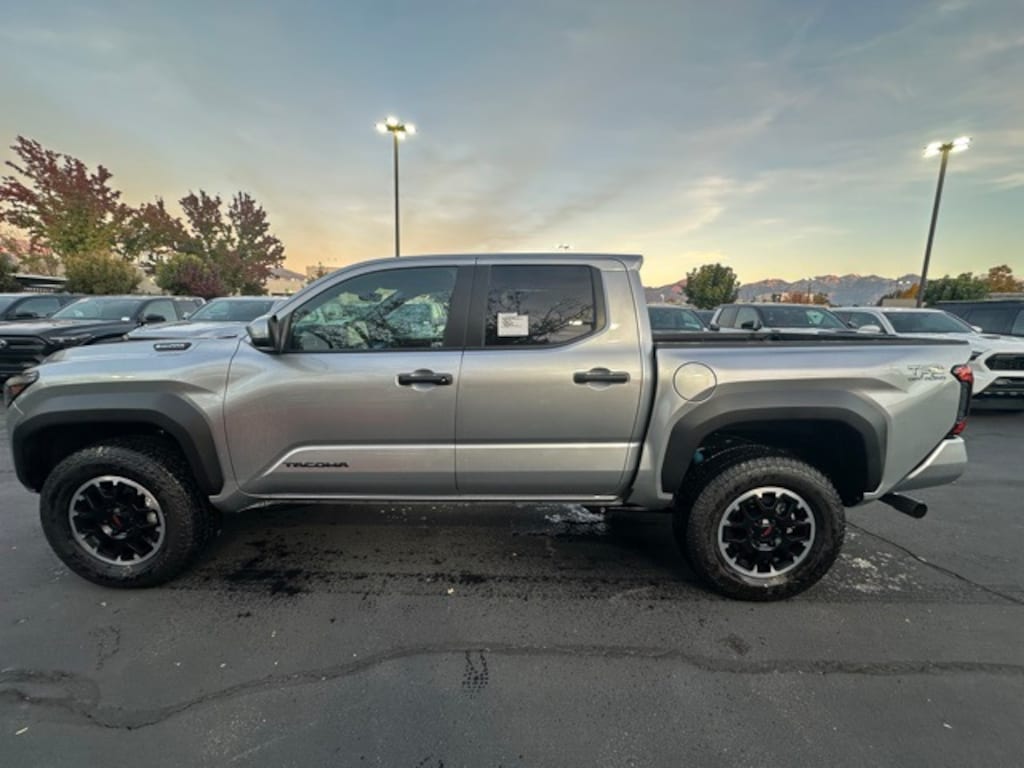 New 2025 Toyota Tacoma i-FORCE MAX TRD Off-Road 4X4 DOUBLE CAB HV