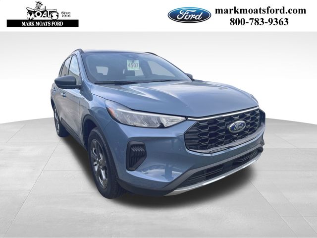 2026 Ford Escape ST-Line's photo