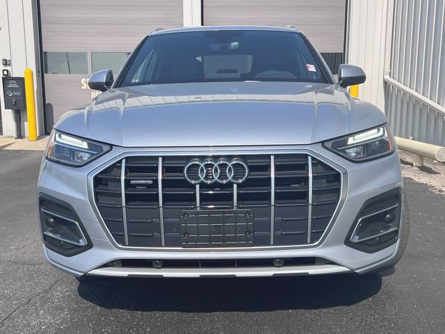 2022 Audi Q5 40 Premium photo 2