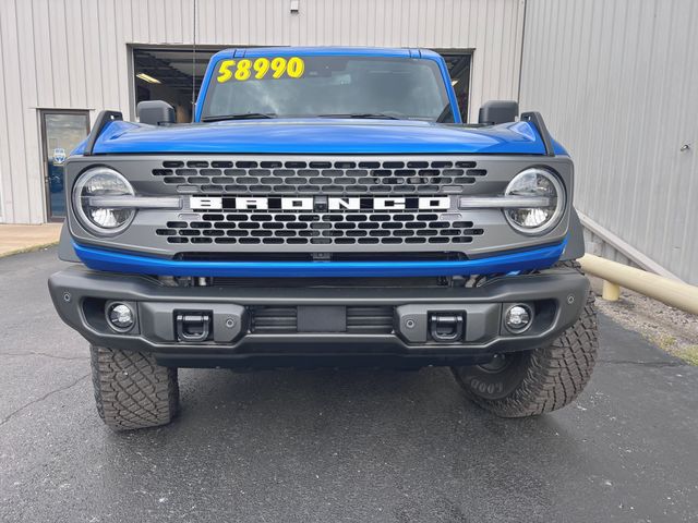 2022 Ford Bronco Badlands photo 2