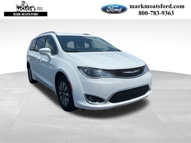 2020 Chrysler Pacifica Touring L Plus's photo