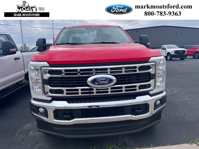 2025 Ford F-350 photo 2