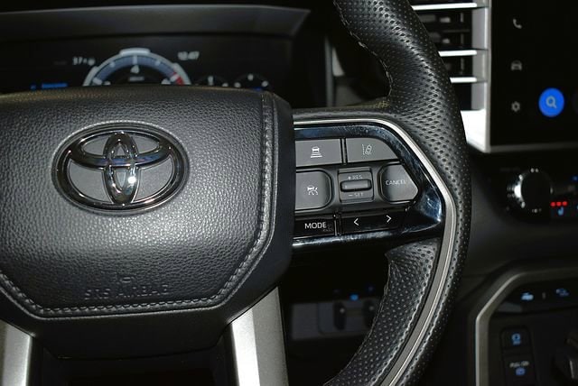 2024 Toyota Tundra Limited - Photo 14