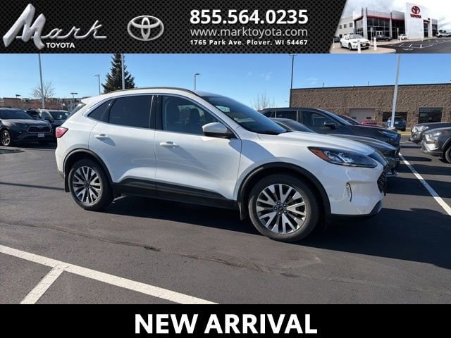 2021 Ford Escape Titanium's photo