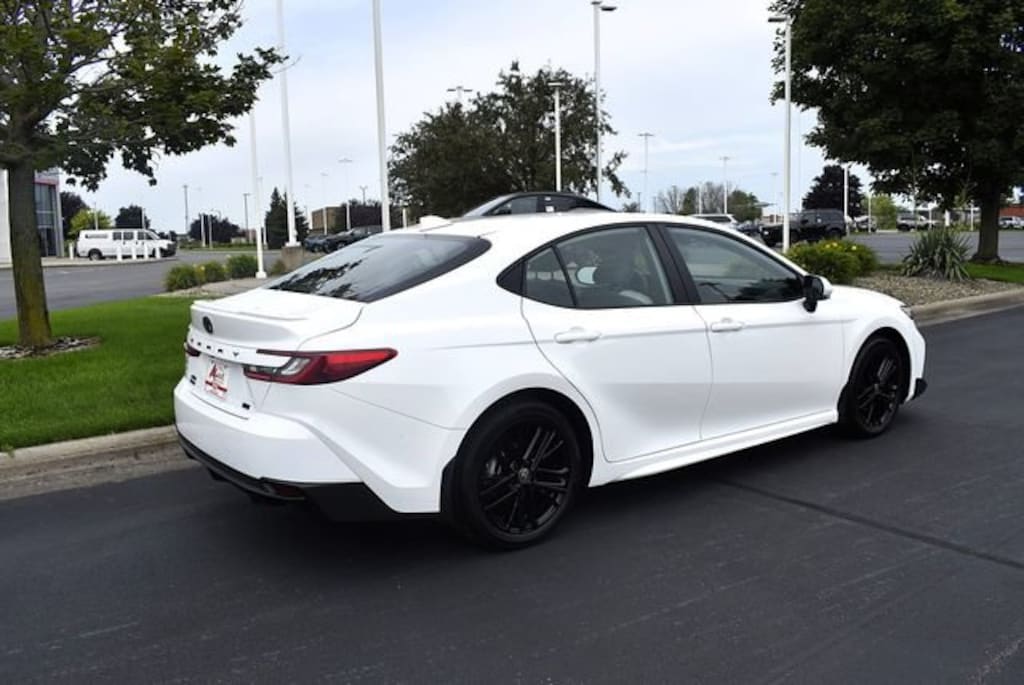 Used 2025 Toyota Camry SE All Wheel Drive Sedan