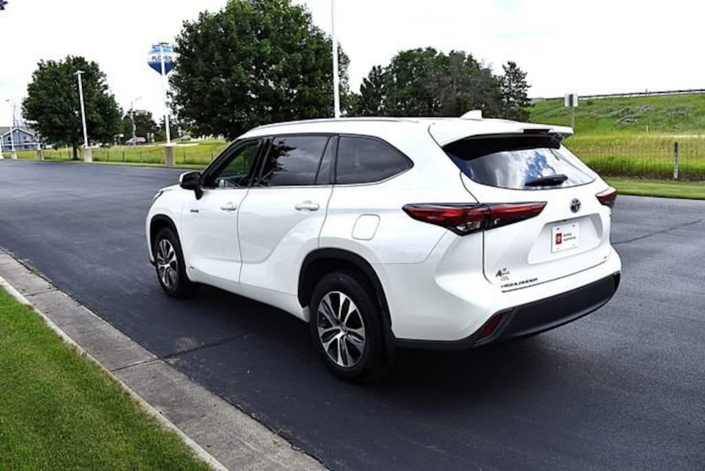 Certified 2021 Toyota Highlander Hybrid XLE All Wheel Drive Sport Utility