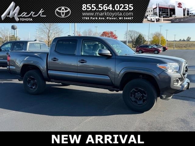 2022 Toyota Tacoma SR's photo