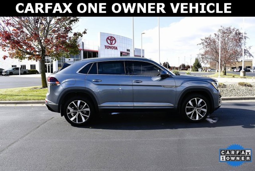 Used 2025 Volkswagen Atlas Cross Sport 2.0T SEL Premium R-Line All Wheel Drive Sport Utility