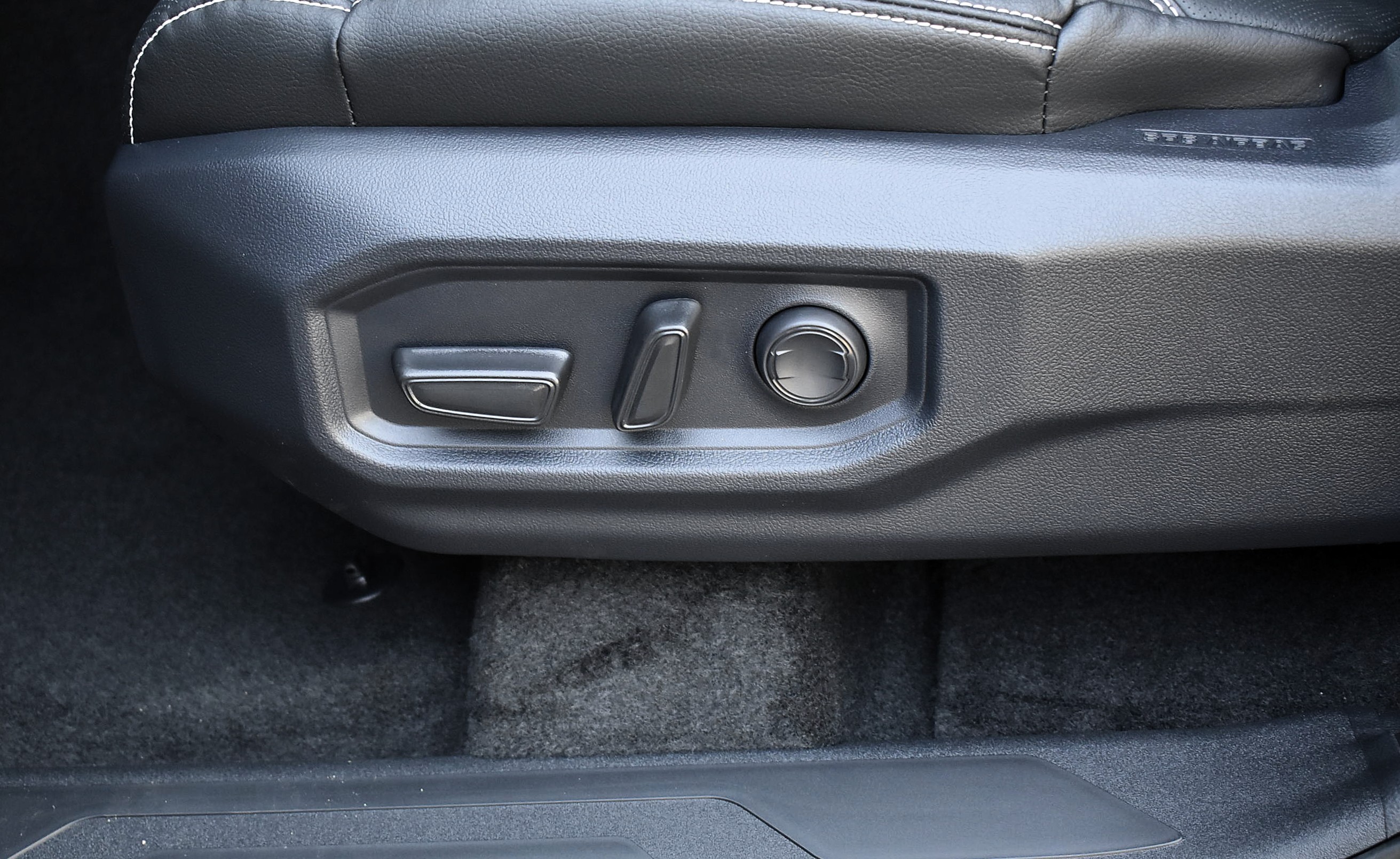 2026 Toyota Tundra SR5 - Photo 11