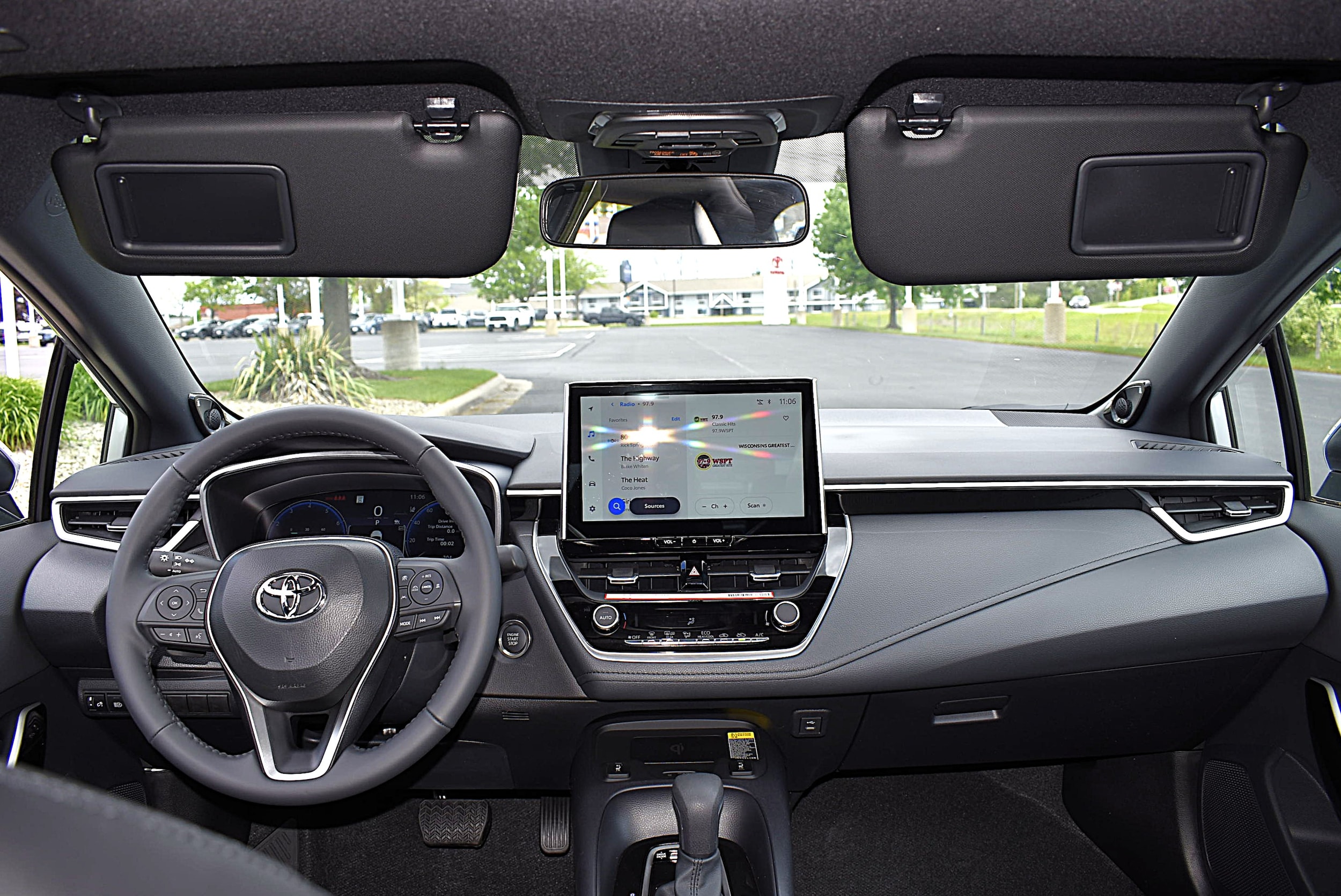 2026 Toyota Corolla XSE - Photo 24