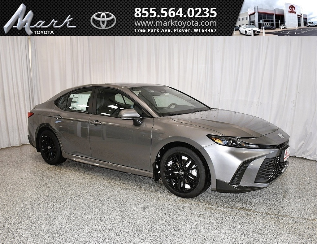 2026 Toyota Camry SE's photo