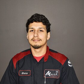 Staff member Giano H from f0ea949ce919