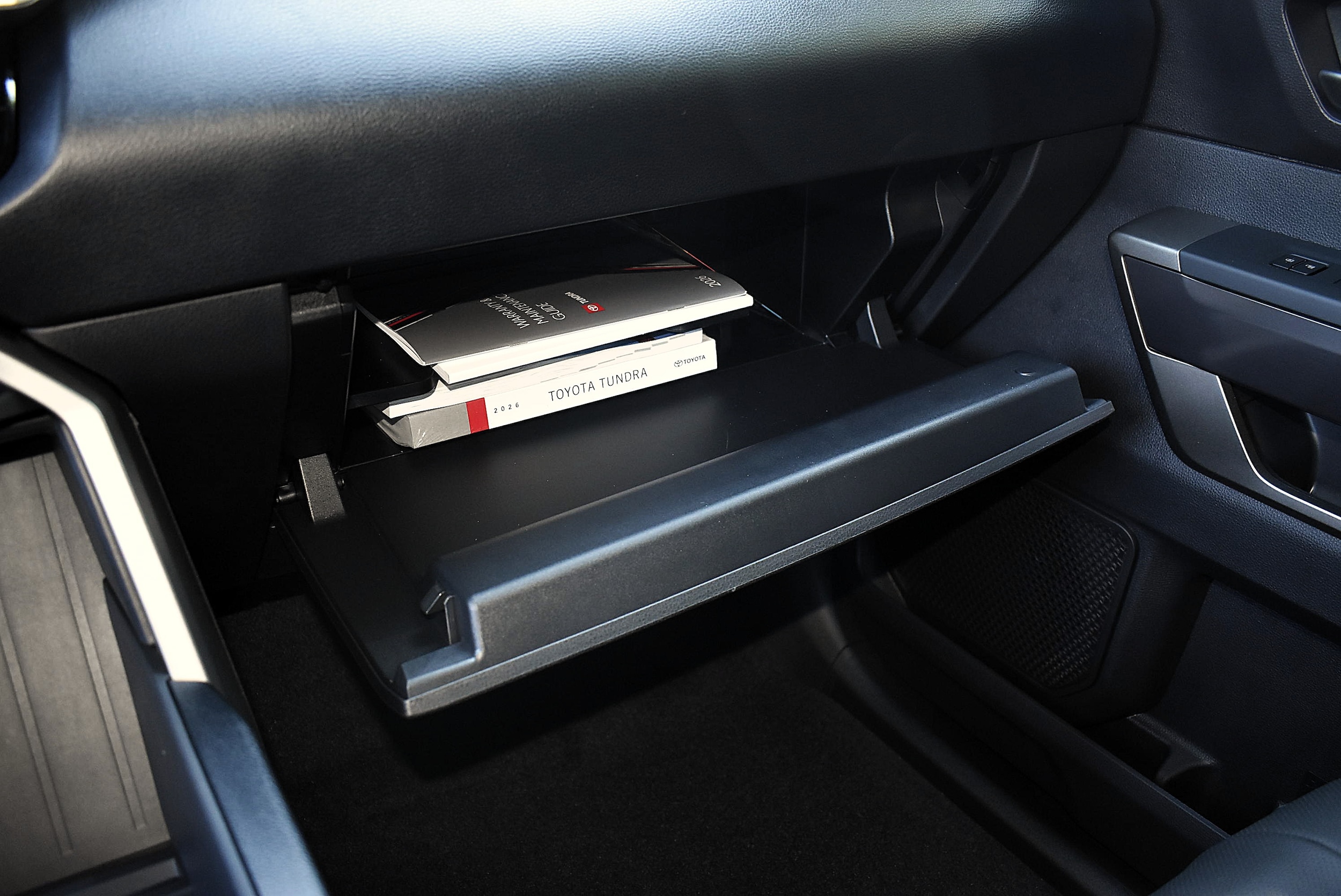 2026 Toyota Tundra SR5 - Photo 20