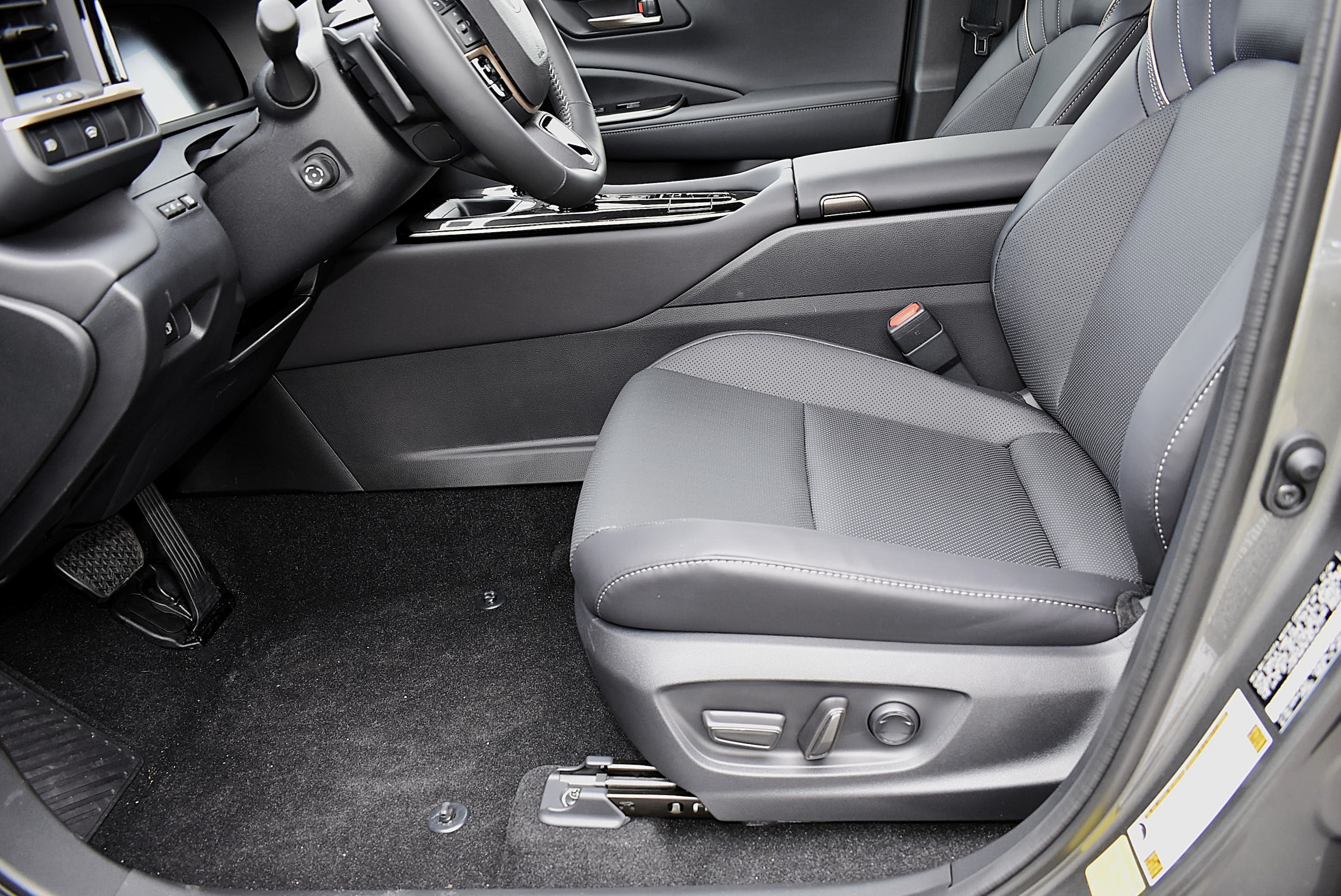 2026 Toyota Crown Platinum - Photo 11