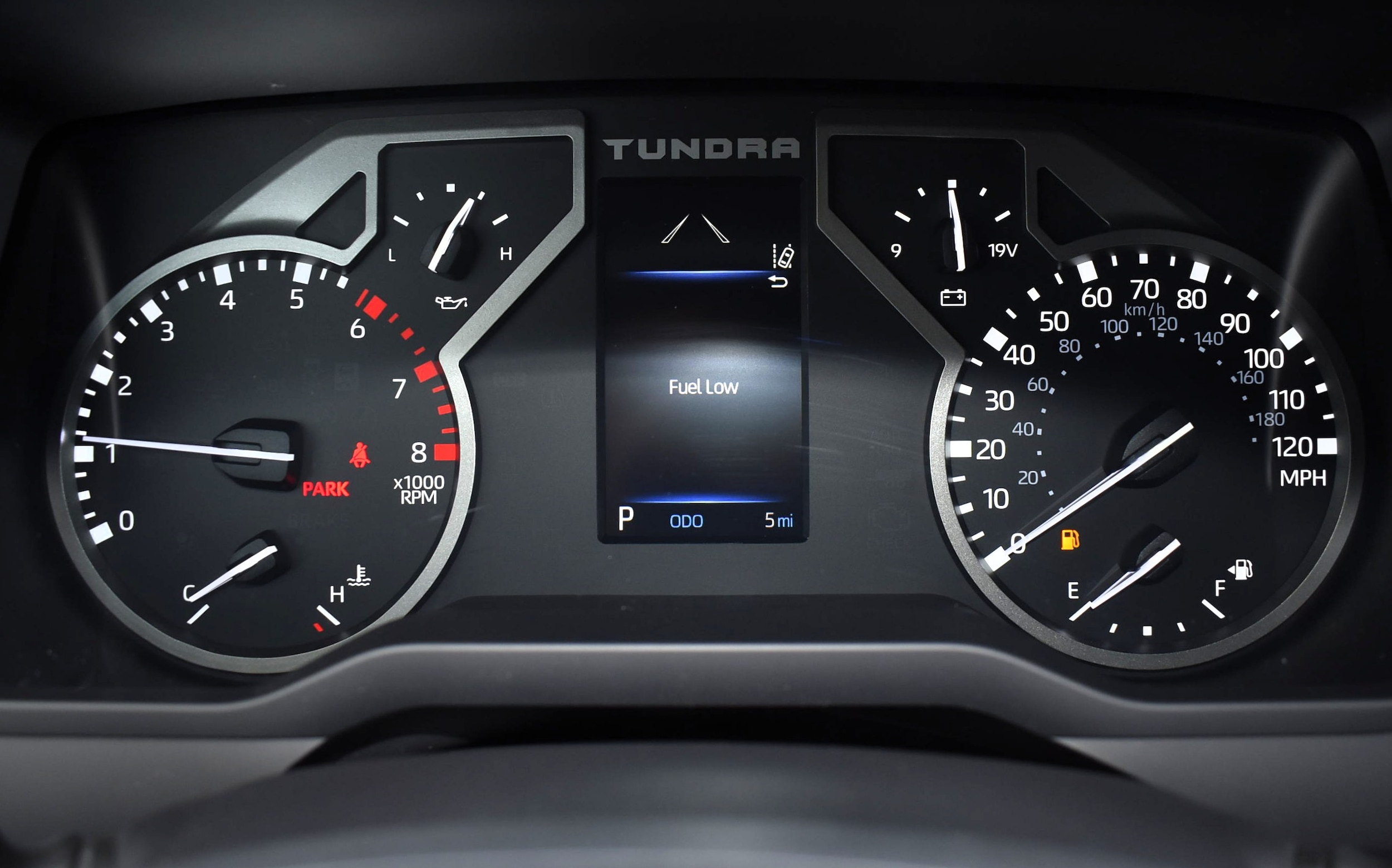 2026 Toyota Tundra SR5 - Photo 13