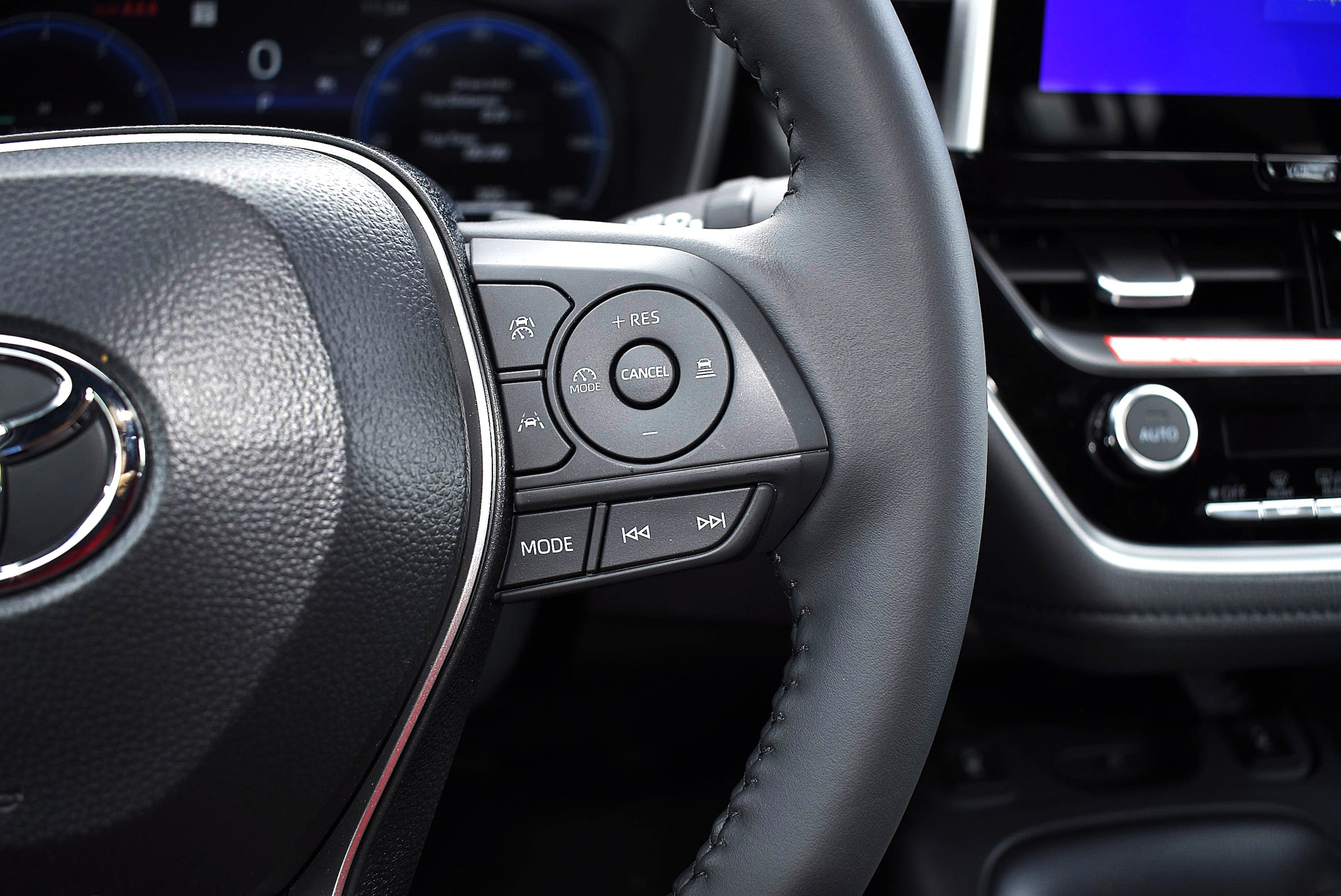 2026 Toyota Corolla XSE - Photo 17