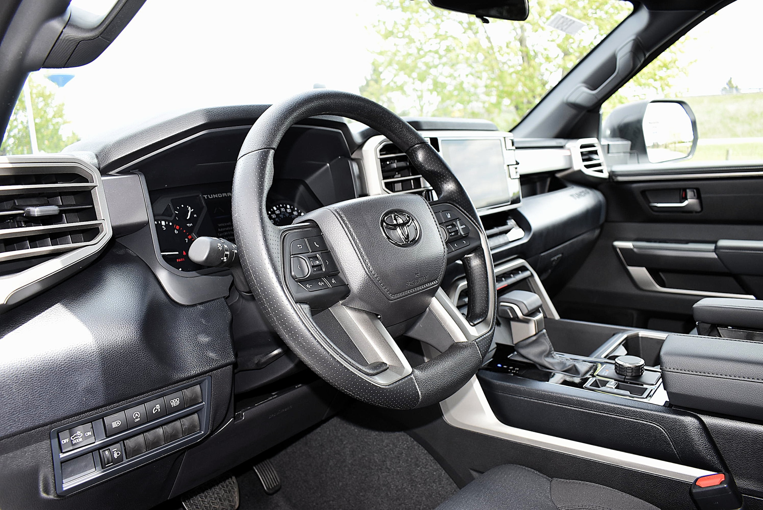 2026 Toyota Tundra SR5 - Photo 9