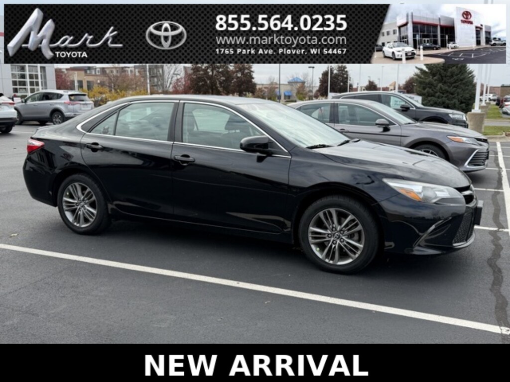 Used 2017 Toyota Camry SE Sedan
