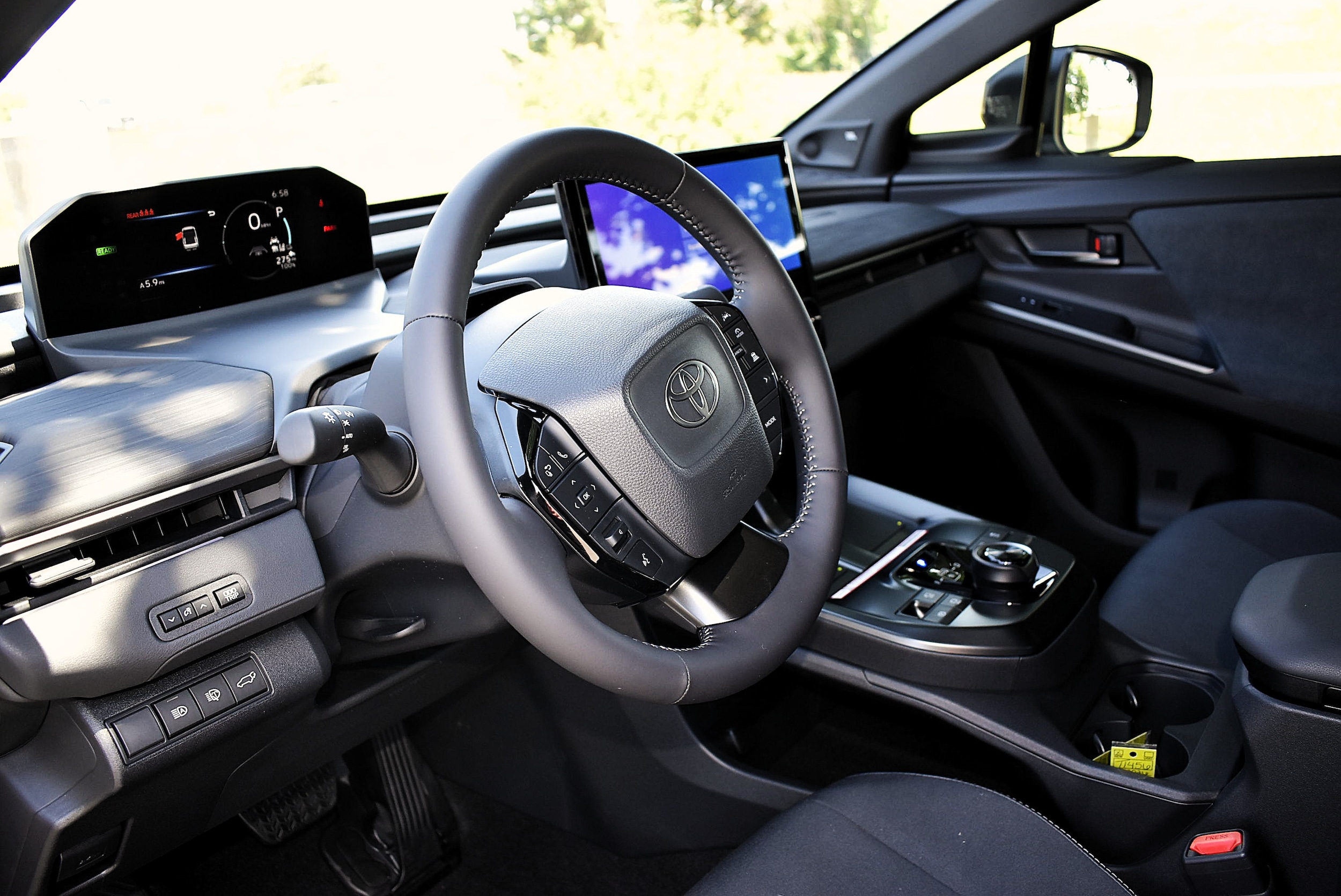 2026 Toyota C-HR XSE - Photo 9