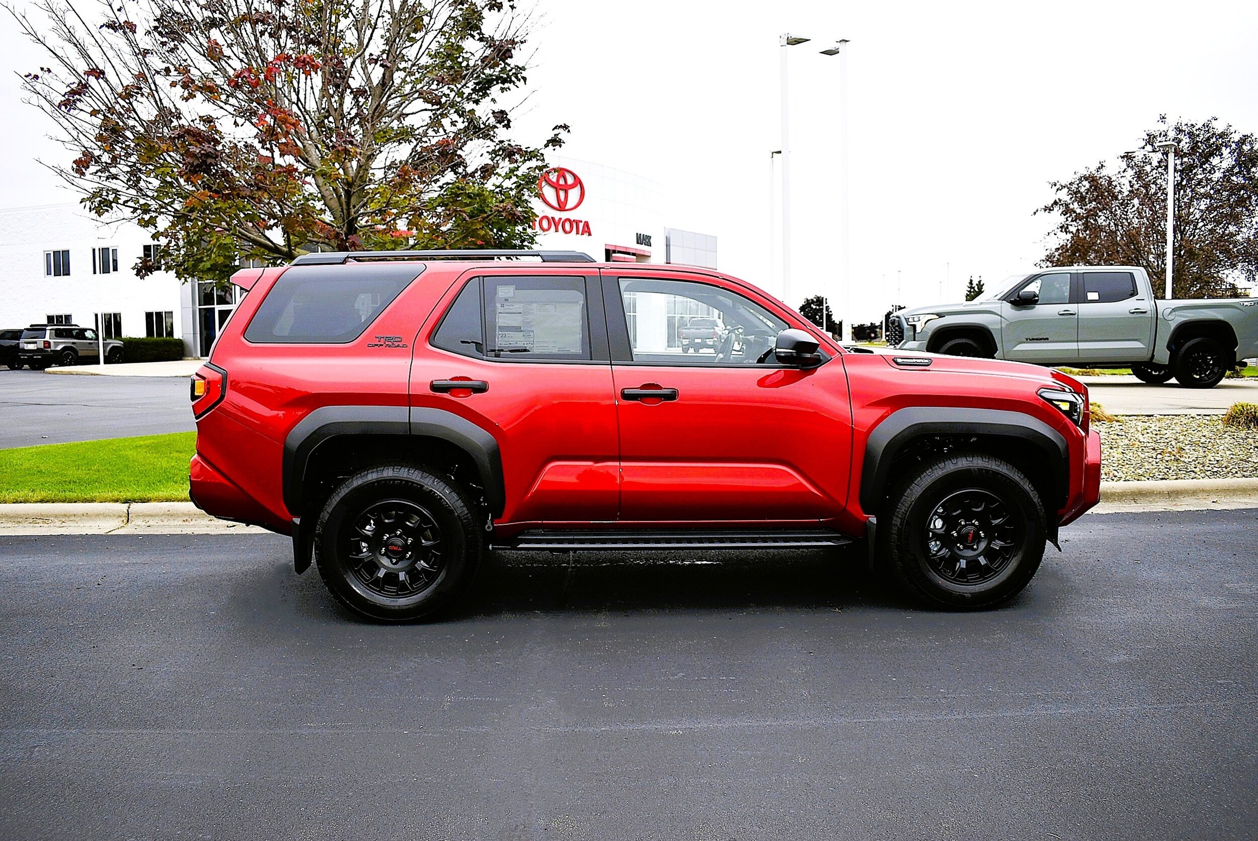 2025 Toyota 4Runner TRD Off-Road Premium photo 2