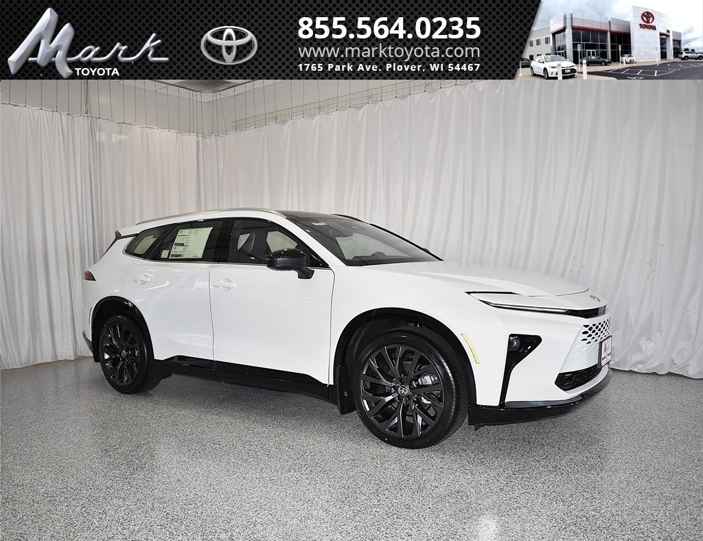 2025 Toyota Crown Signia Limited's photo